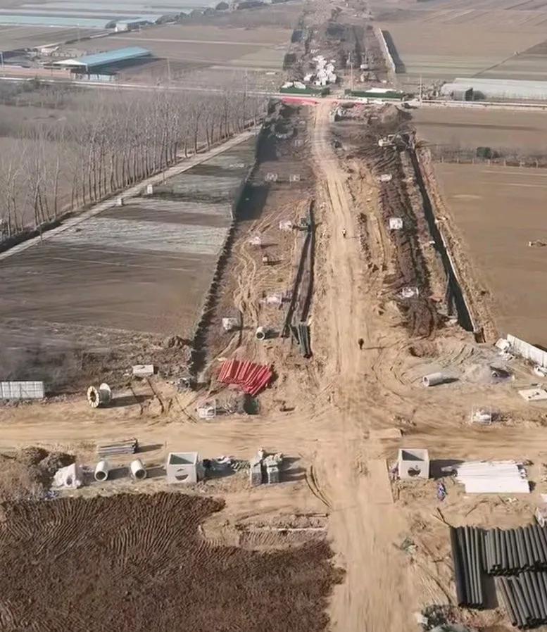 我们家附近的高铁今年九月份就通车了，两小时进京再不是梦想了！