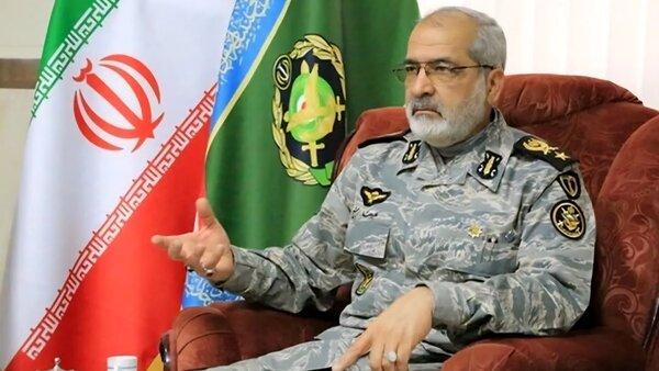 新闻快讯：伊朗武装部队副总司令：全军严阵以待 严密监控敌方动向
 
4月18日，