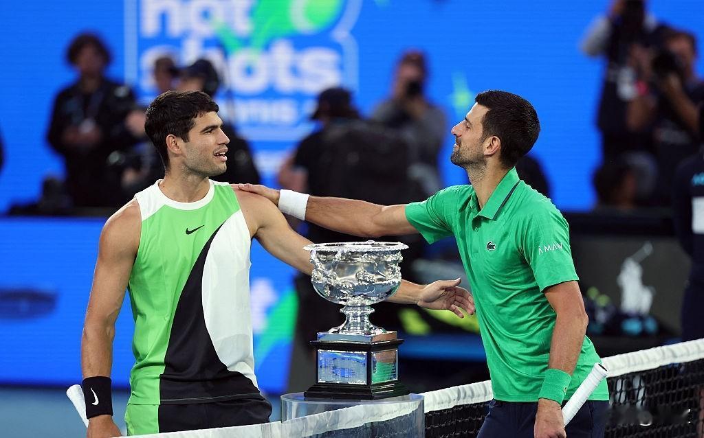 德约科维奇，距25冠还差两盘！
注定创造历史的澳网男单决赛正在进行，老而弥坚的德