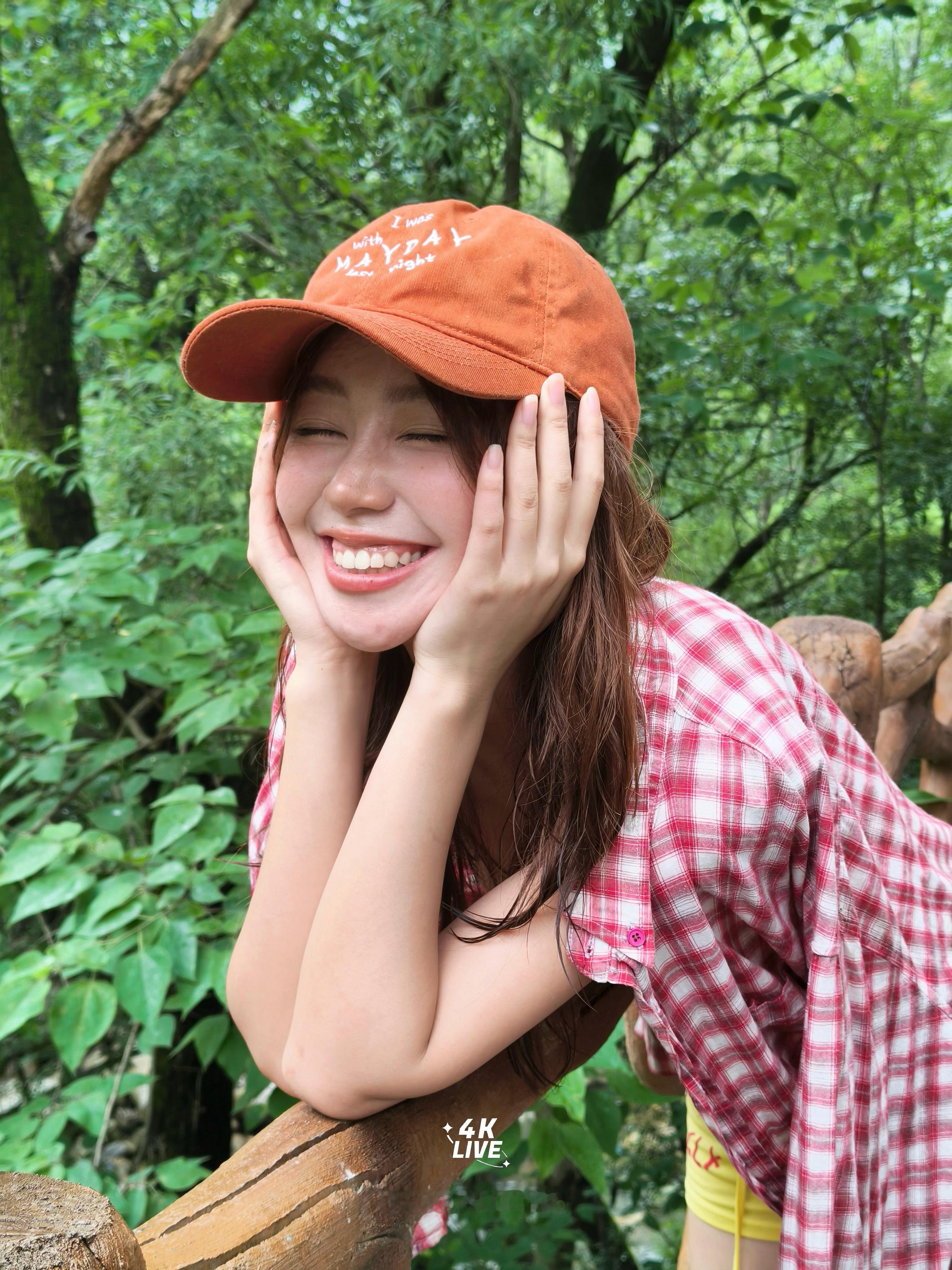 终于等来了毕业季的假期，直接说走就走，跑到郊外农场还有山里去感受盛夏！旅行全程拿