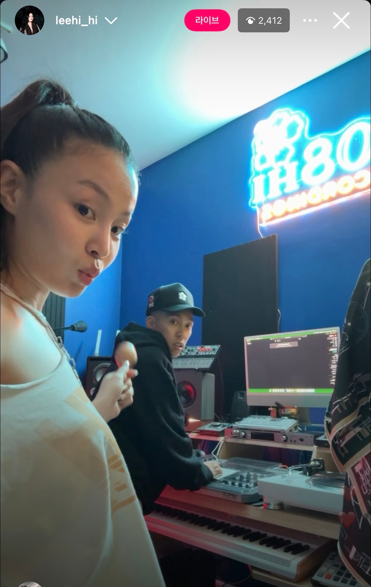 Dok2 & 李遐怡一起直播中 