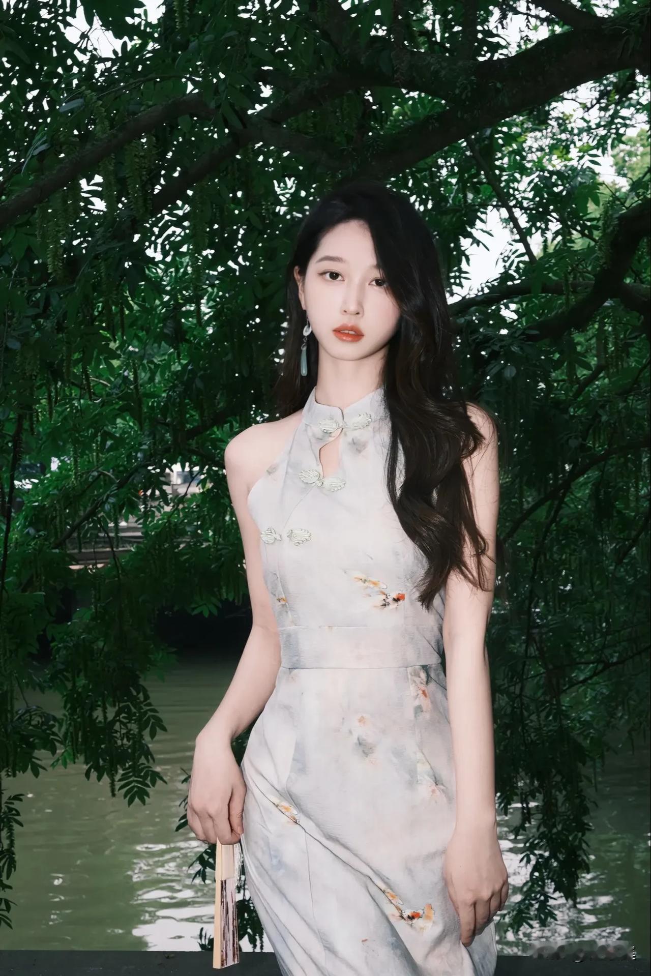 有气质的穿搭，就是在简单搭配中展现出独特魅力。