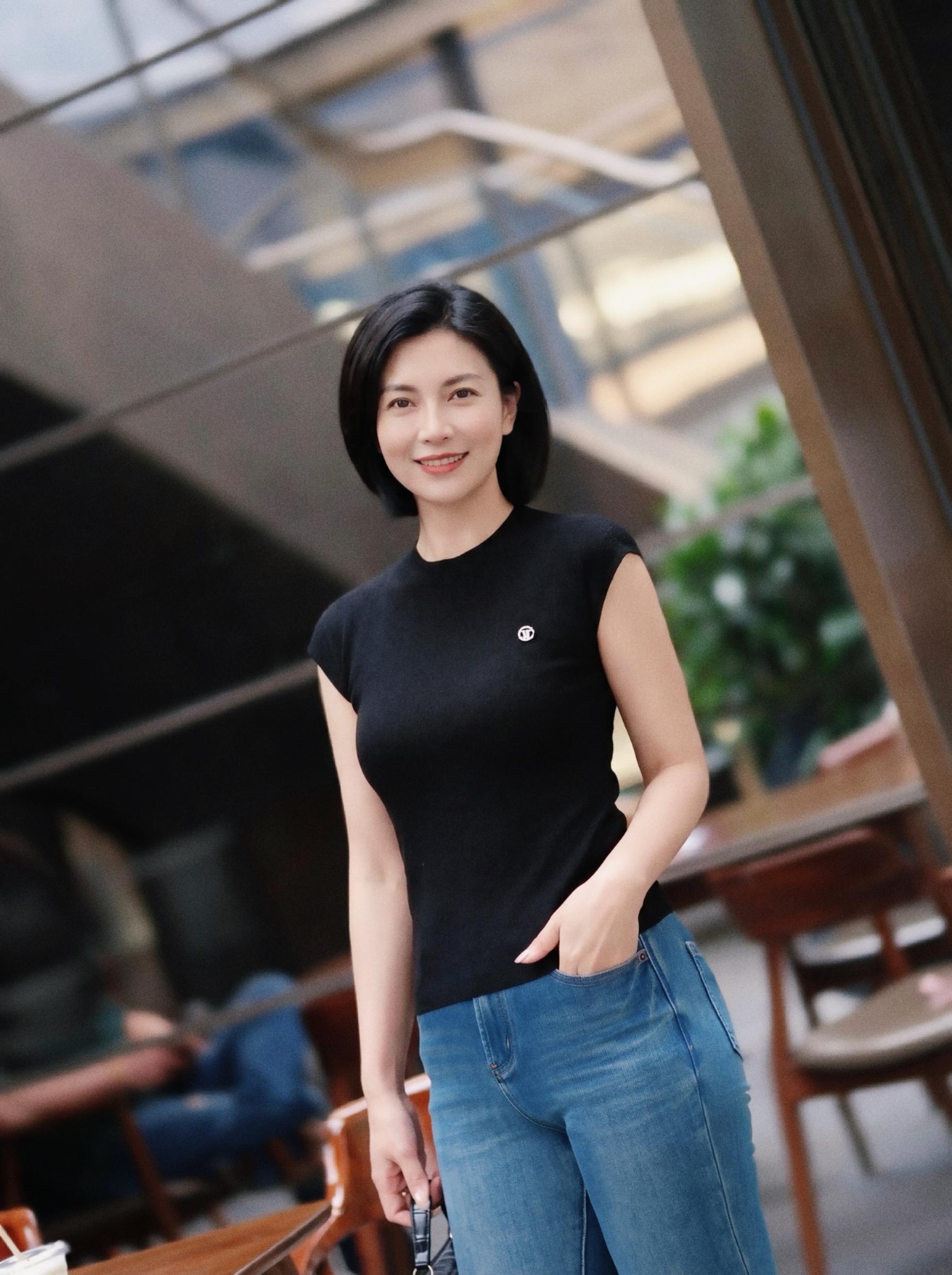 40岁这个状态 夸一下不为过吧🥰。哈哈哈标题党一下 年纪大了发现 人...