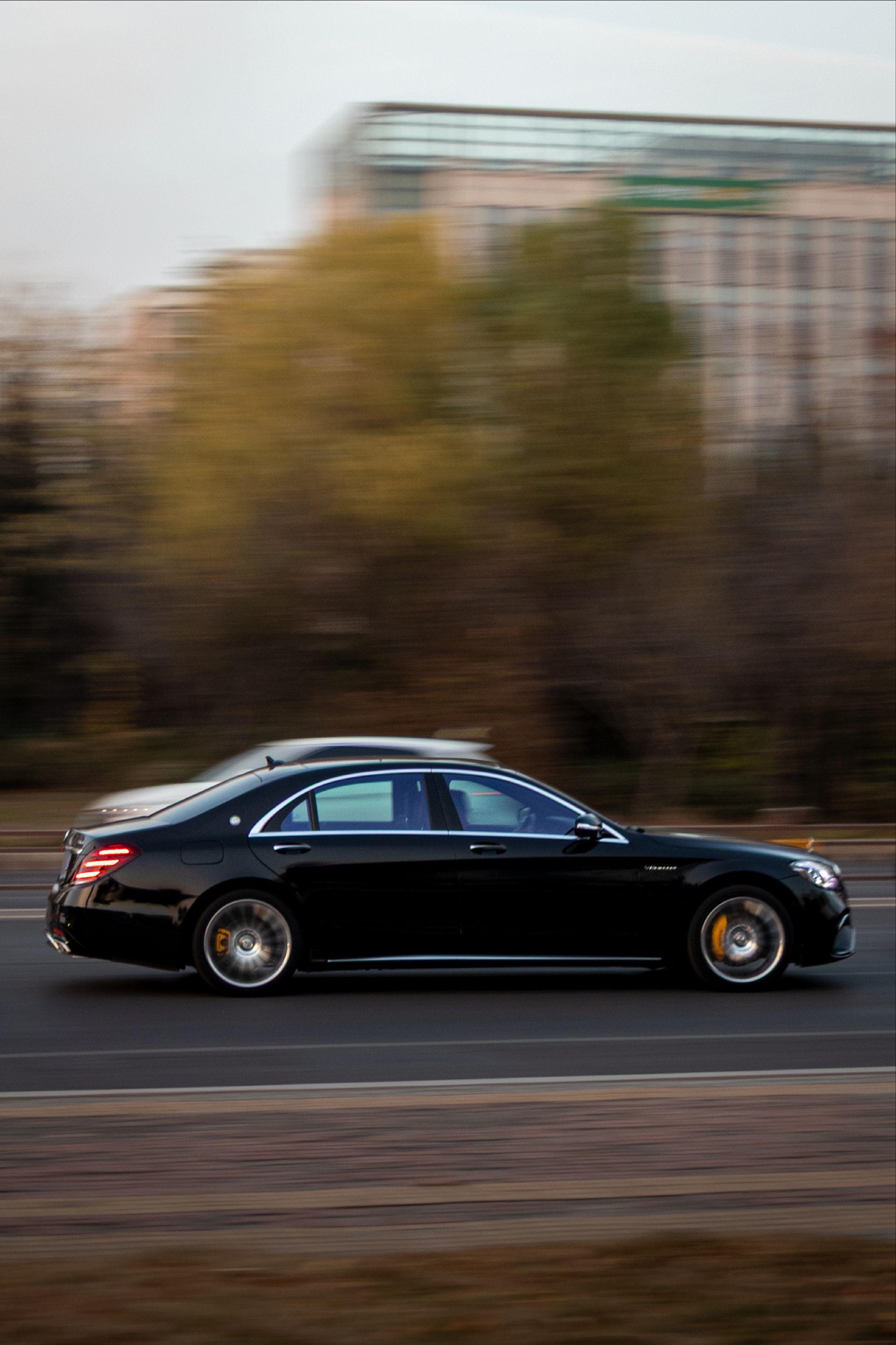 东营黄河路追焦，东营人民都太有品味了，稀有车型好多