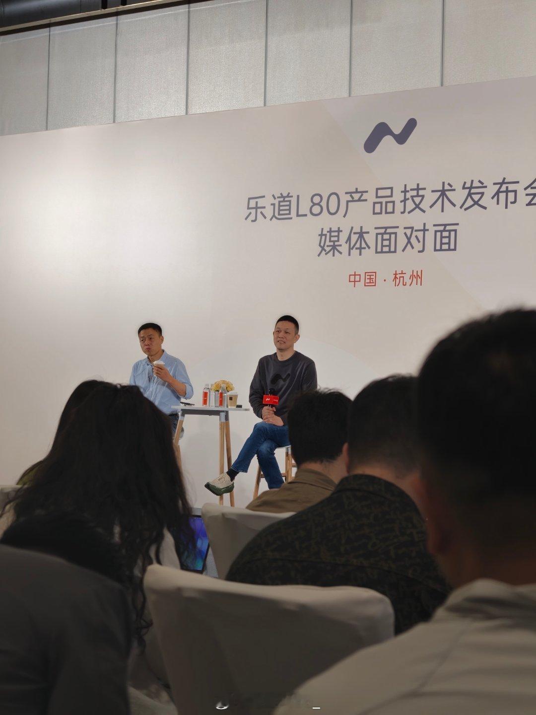 谈及L80的销量目标，沈斐直言：销量自然是越高越好。他透露，内部晨会也一直在强调