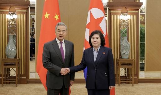 [浮云]什么叫超高规格接待？就是打破一切常规的外交辞令，把能拿出来的最高礼遇全部