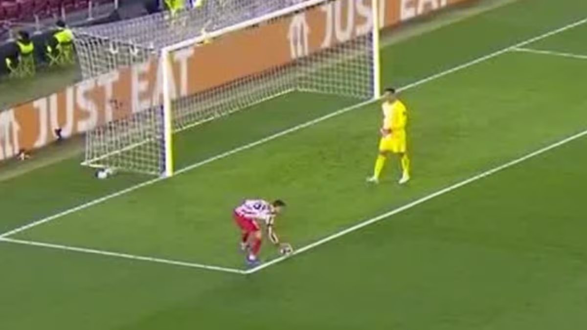 欧足联表示，巴萨对上周欧冠四分之一决赛首回合负于马竞的比赛中裁判判罚的投诉“不予