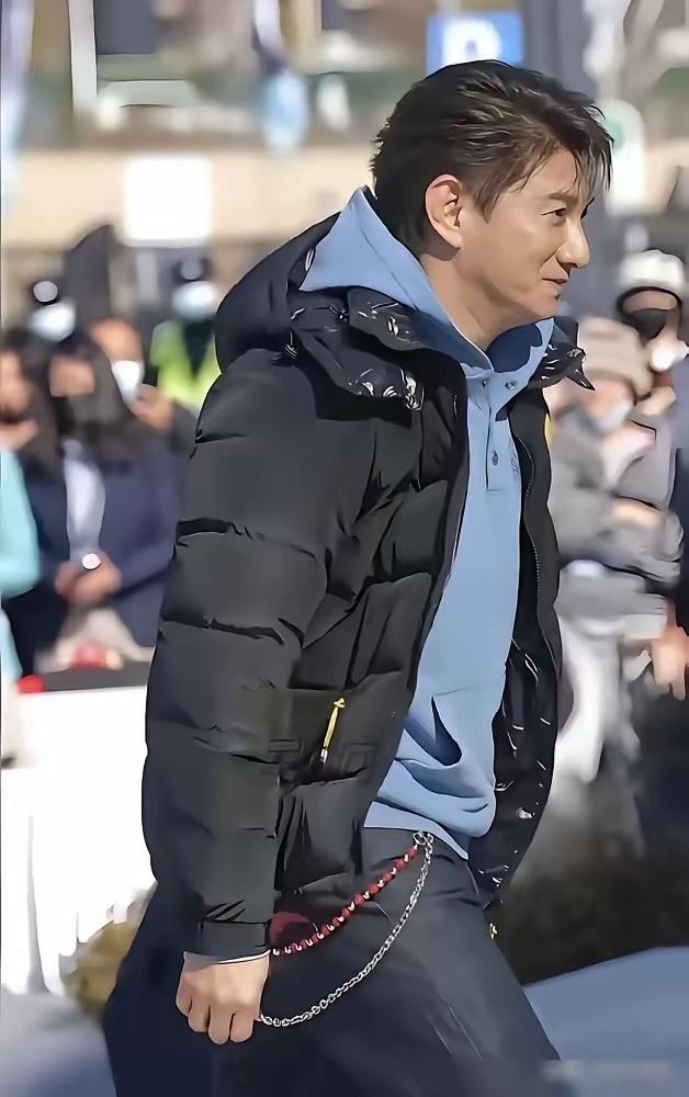 刘诗诗嫁吴奇隆哪是什么童话？分明是娱乐圈最清醒的“资源置换”！41岁的吴奇隆经历