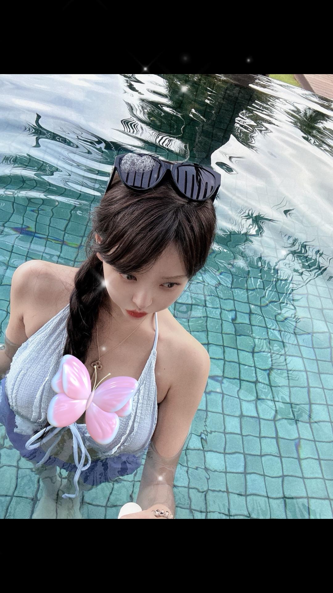 创作灵感甜系女孩 健身女孩少女感泳裝