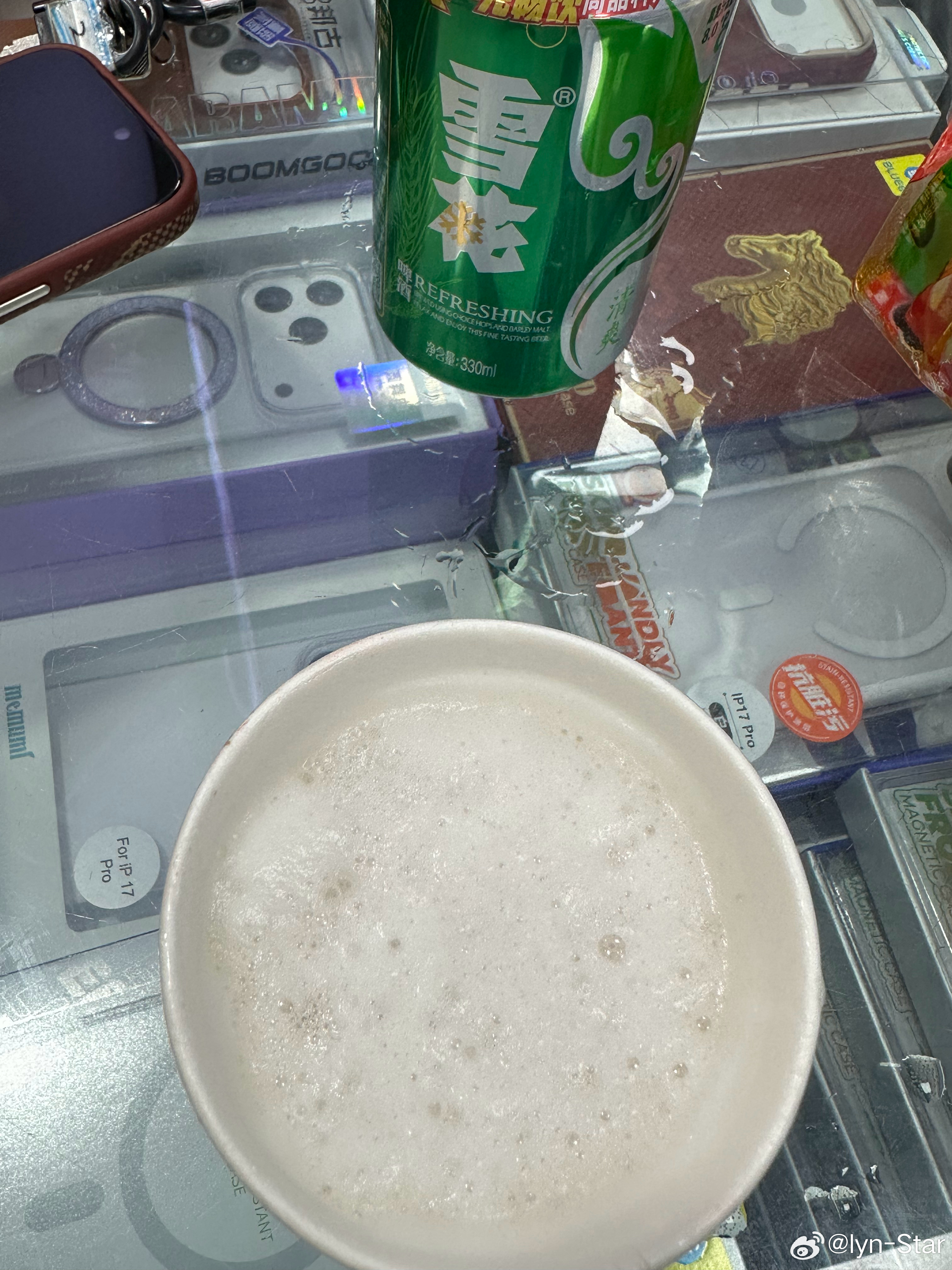 班也没下被朋友拉来喝酒了撑得走不动了