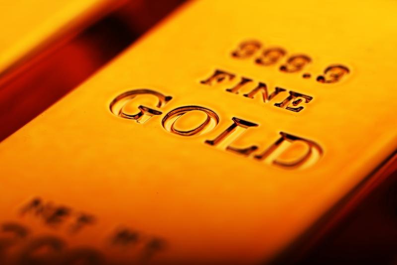 金价突然杀跌原因何在 金价突然杀跌，原因其实挺复杂。从市场层面看，美元走势是个关