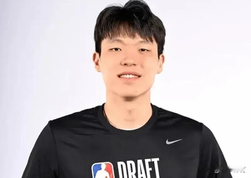 恭喜中国球员杨翰森首轮16顺位被开拓者选中！

杨瀚林NBA 杨翰森