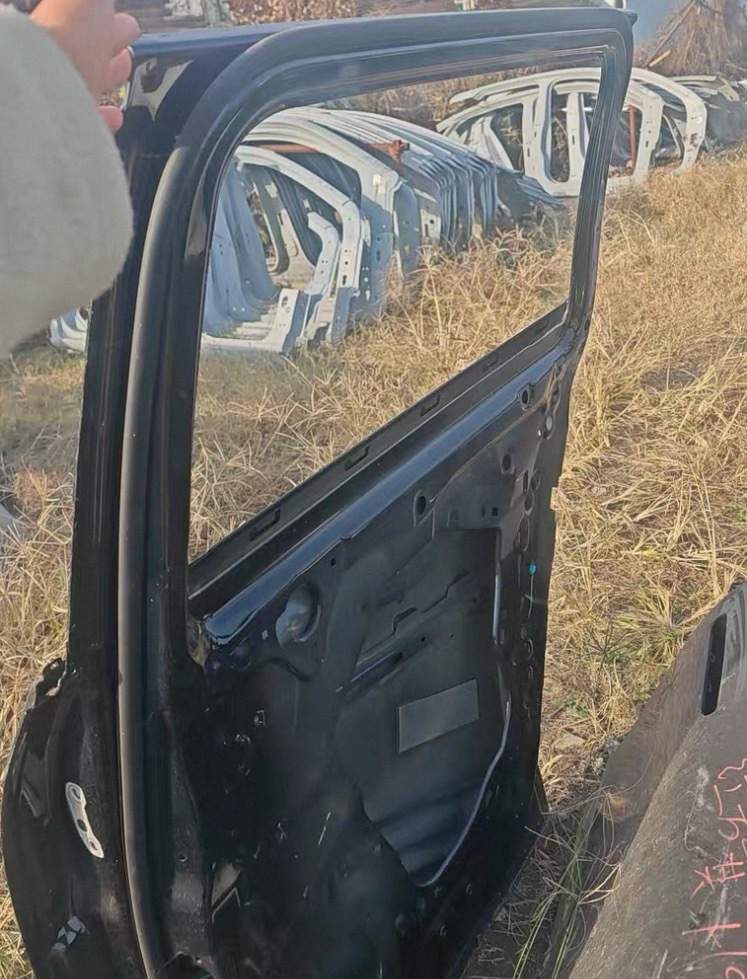 M9车门防撞梁强度检测有粉丝拆车门让我送检吗？没有的话我自己又买问界M9车门啦！