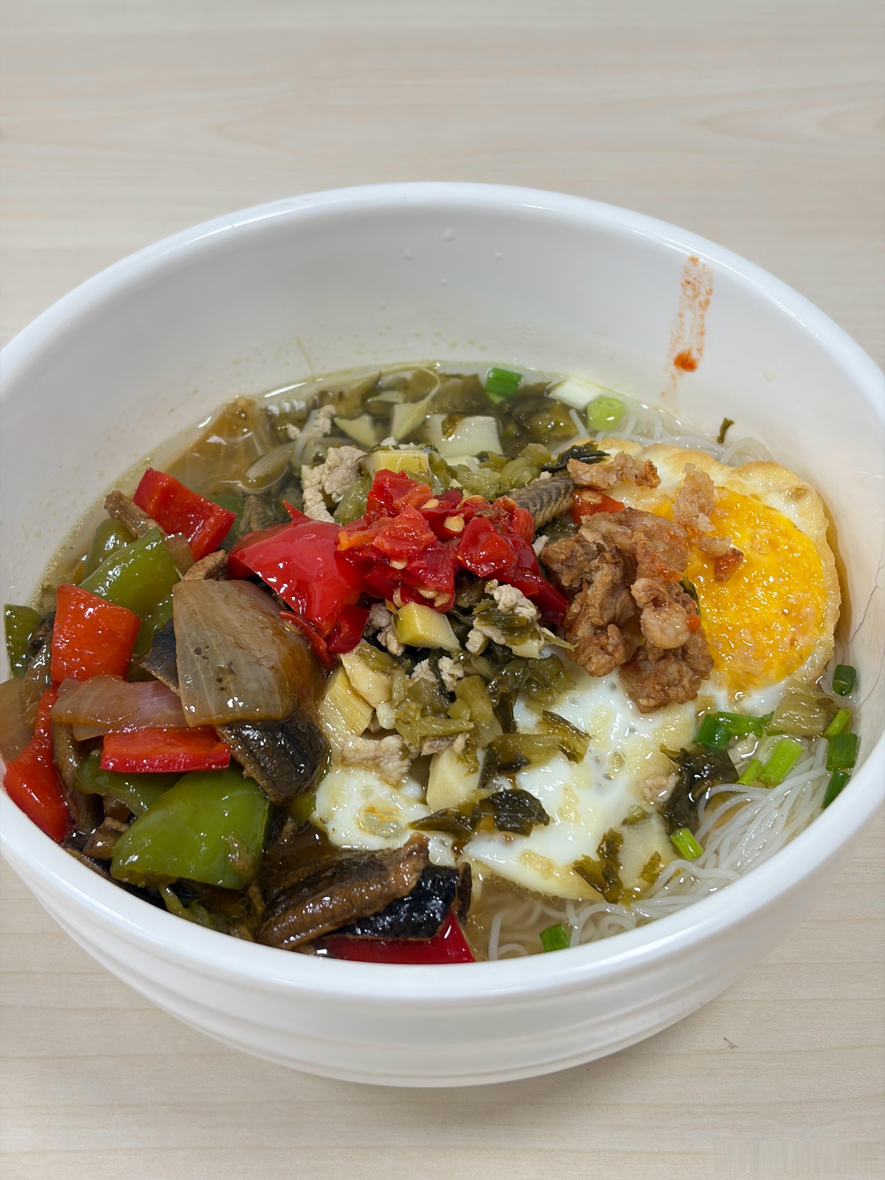 简简单单一碗面🍜 