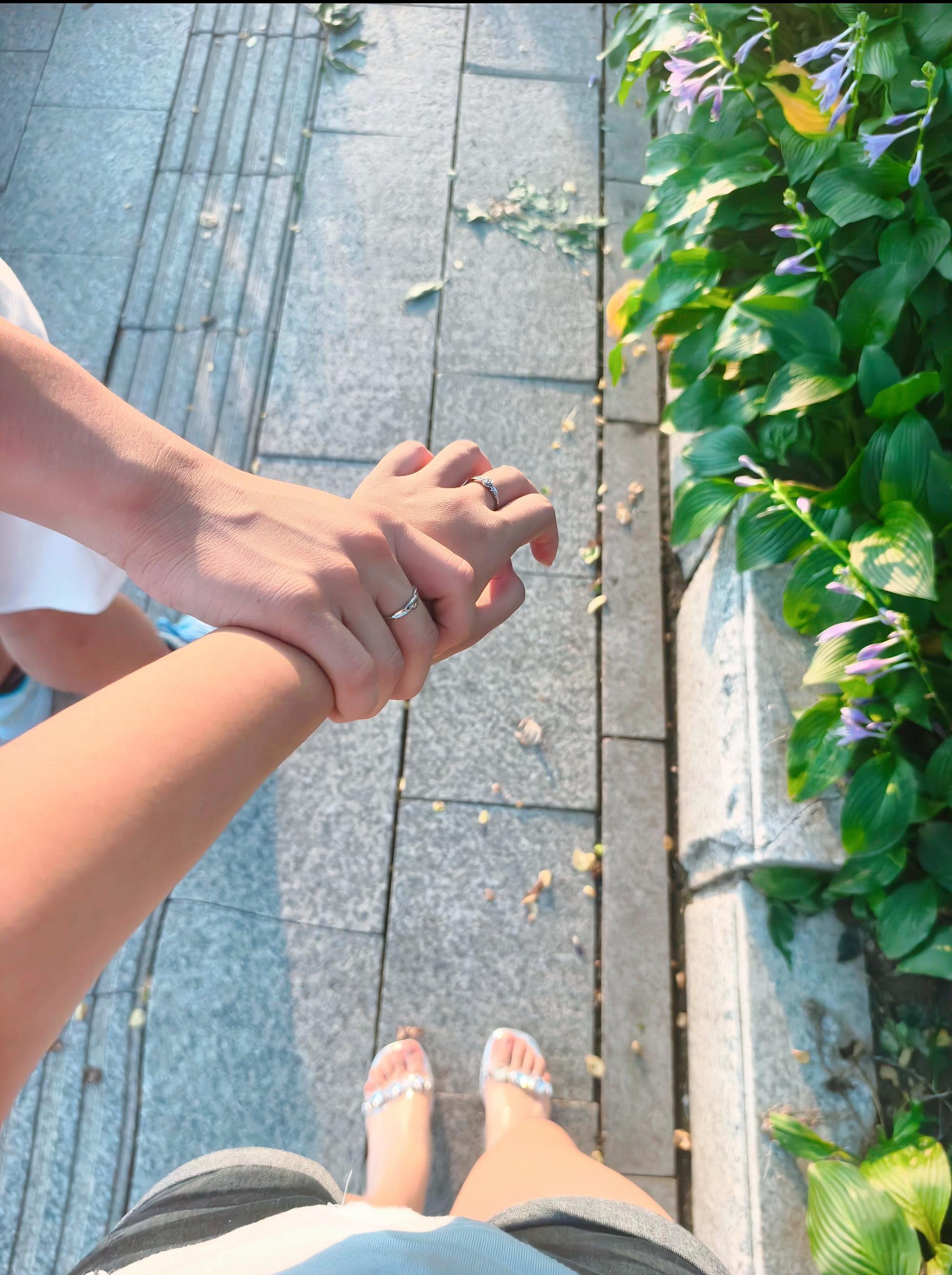 在等待一句 我愿意