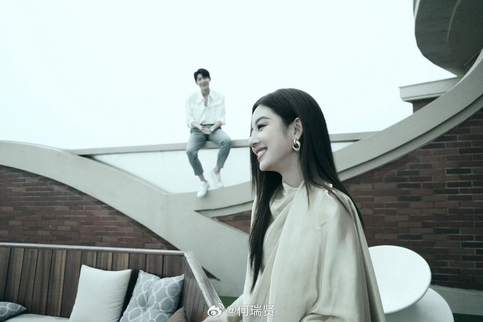 网剧有自己的《爱在》三部曲。