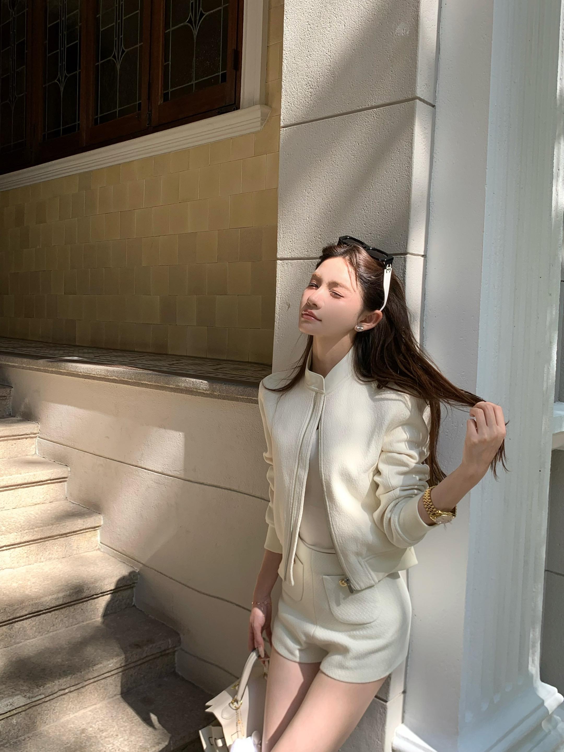 高能量女性穿搭。上新了 我来了老婆们～🥰