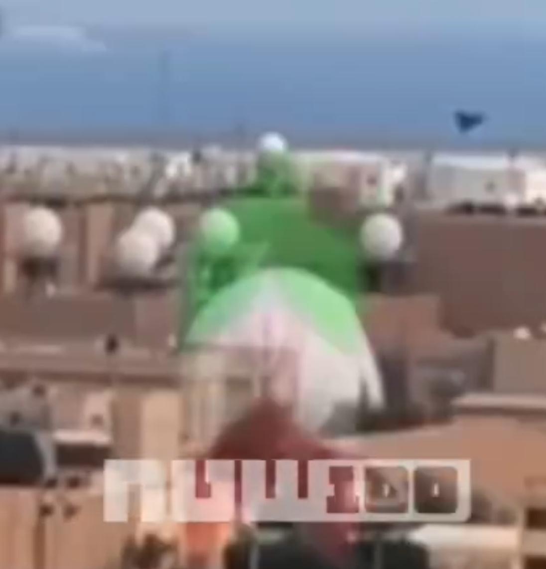 位于巴林麦纳麦的美国第五舰队司令部中的一台 AN/GSC-52B MET卫星通讯