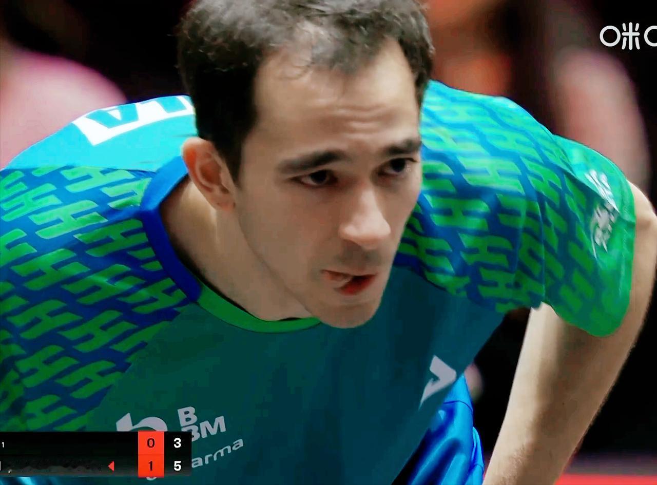 侯英超对雨果的评价一针见血，
他说：
赛场上主要靠雨果，
高桥只要打上台就行了，