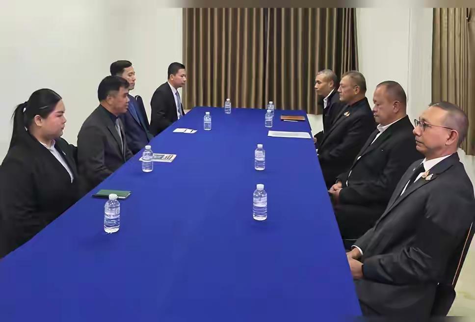 不欢而散，柬泰双方只谈了半个小时就各回各家了。
看样子冲突还要持续一段时间，就算