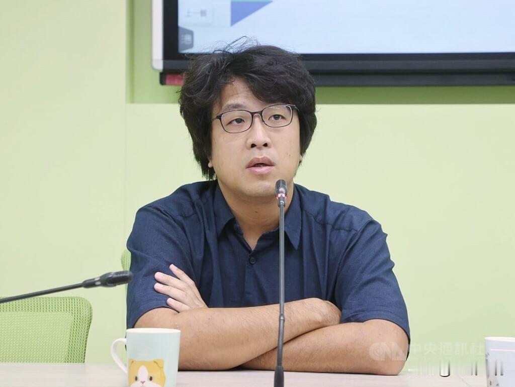 沈伯洋要拜会马英九？

民进党台北市长参选人沈伯洋昨晚（26日）在节目中预告，计