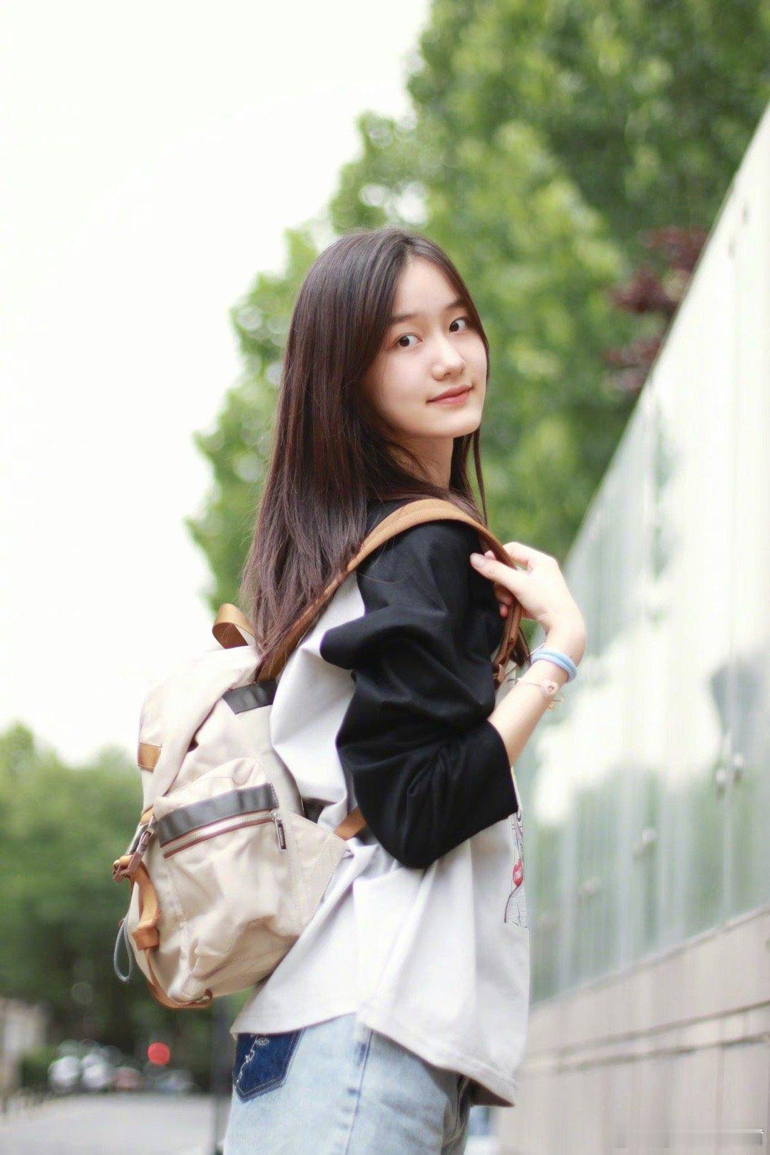 #曹贵人没认出温宜公主#多年未见的温宜公主和曹贵人再相见，竟然让曹贵人一时没认出