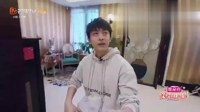 原来出了名的《爱情公寓》胡一菲跑道房，居然被李佳航买下，还当做和李晟的婚房～太阔气了！#一分钟精选视