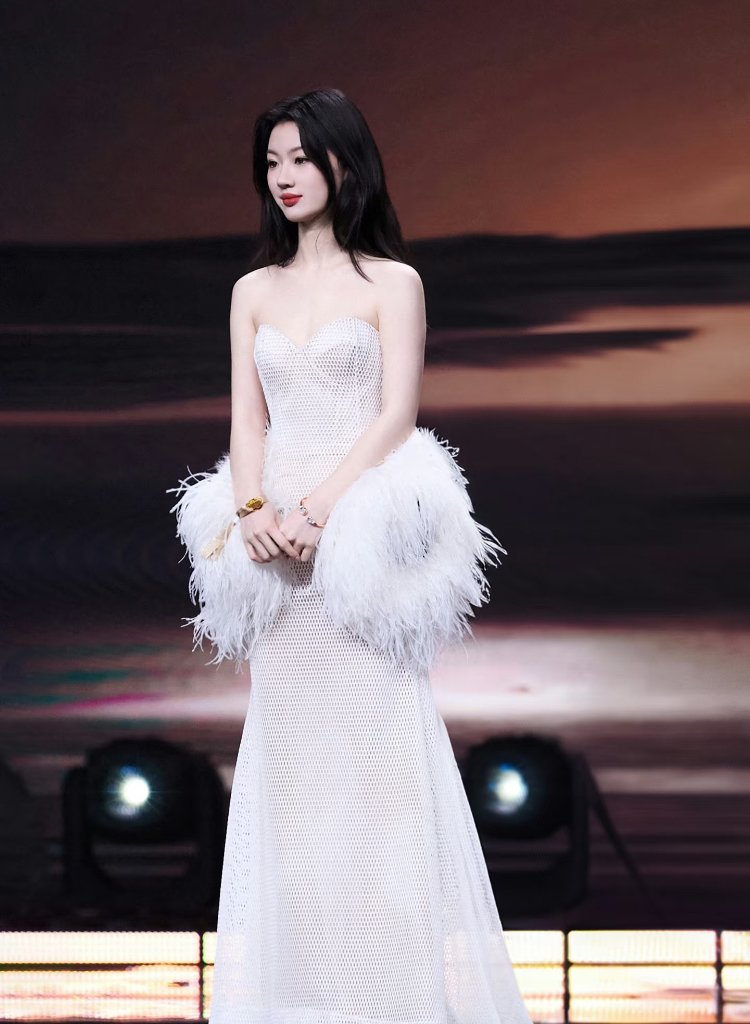 追星人的能力有多全面 单依纯这么牛就算了怎么粉丝也这么厉害！跟着单姐的脚步往更优