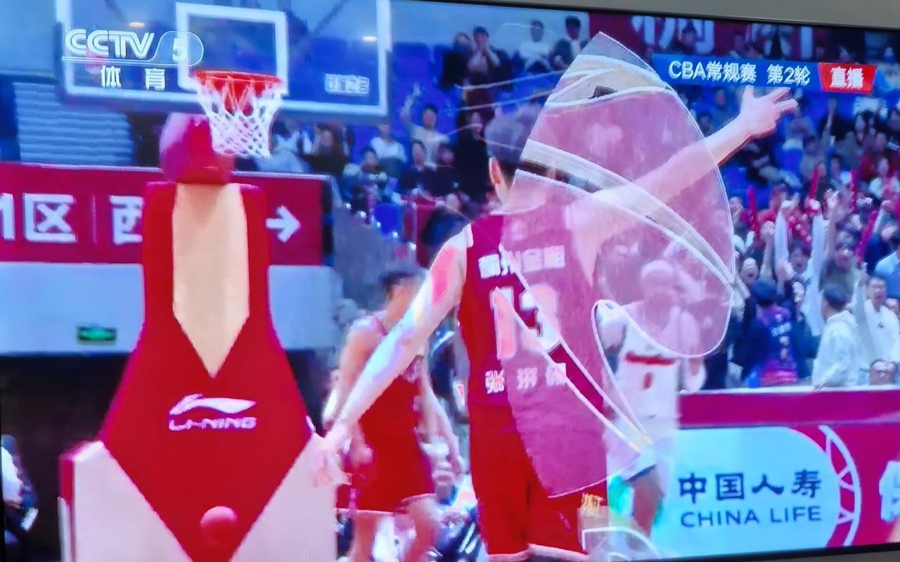年轻人的胜利！中国篮球的希望！[赞][赞][赞]
广东险胜浙江！两队的年轻人太给