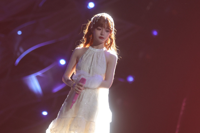 黄霄雲怕添麻烦结果是好听麻了 万物皆可音乐 黄霄雲参加节目时，总是担心自己表现不