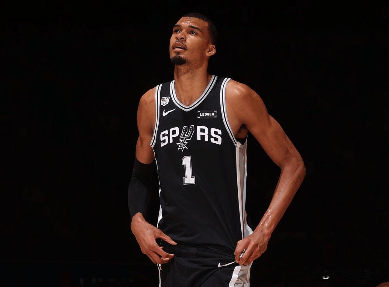 前NBA球员波什向马刺球员文班亚马发出提醒：再出现一次血栓，就有可能终结职业生涯