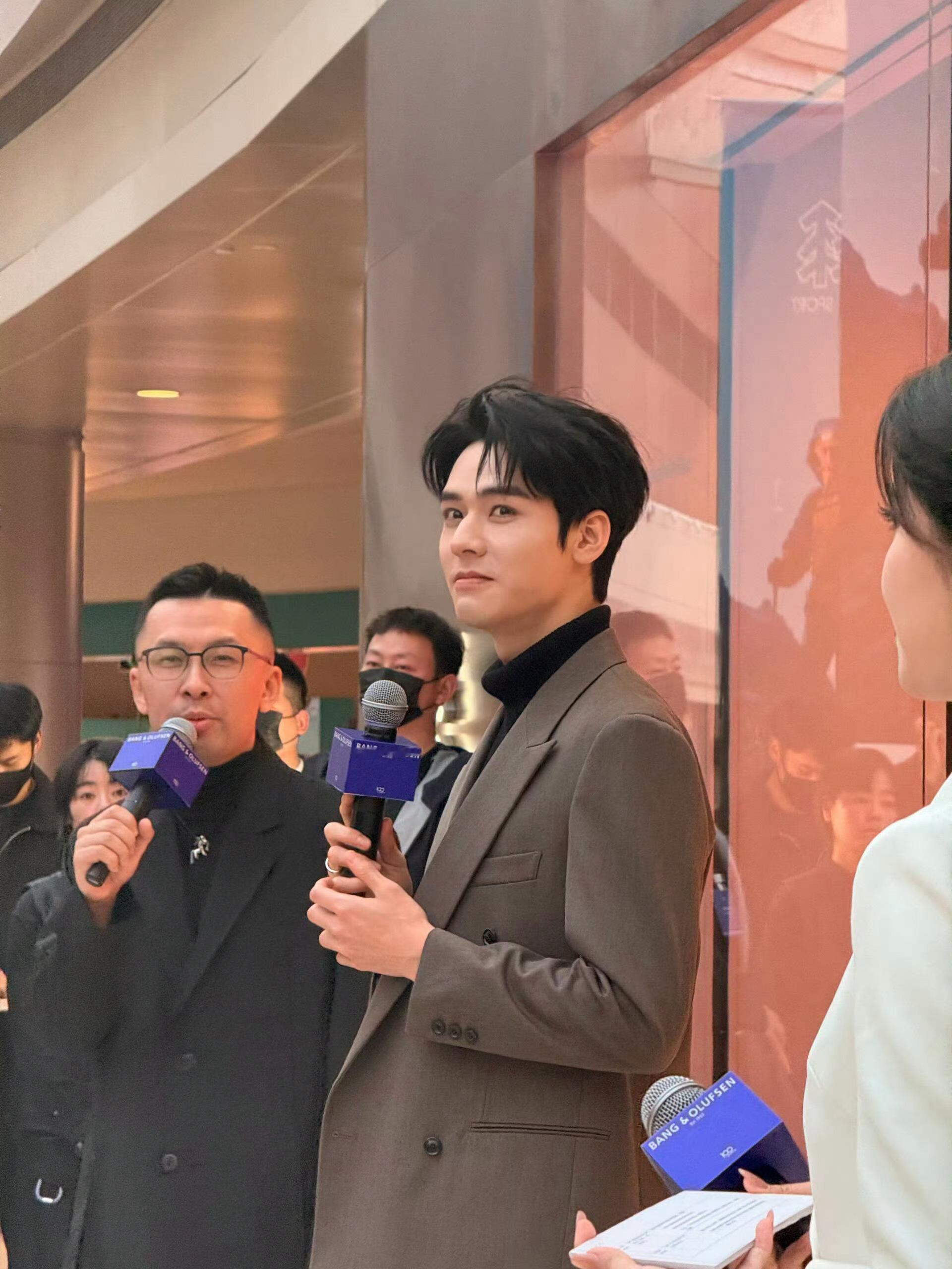 龚俊今天深圳活动生图 建模脸俊俊 龚俊深圳活动线下人气