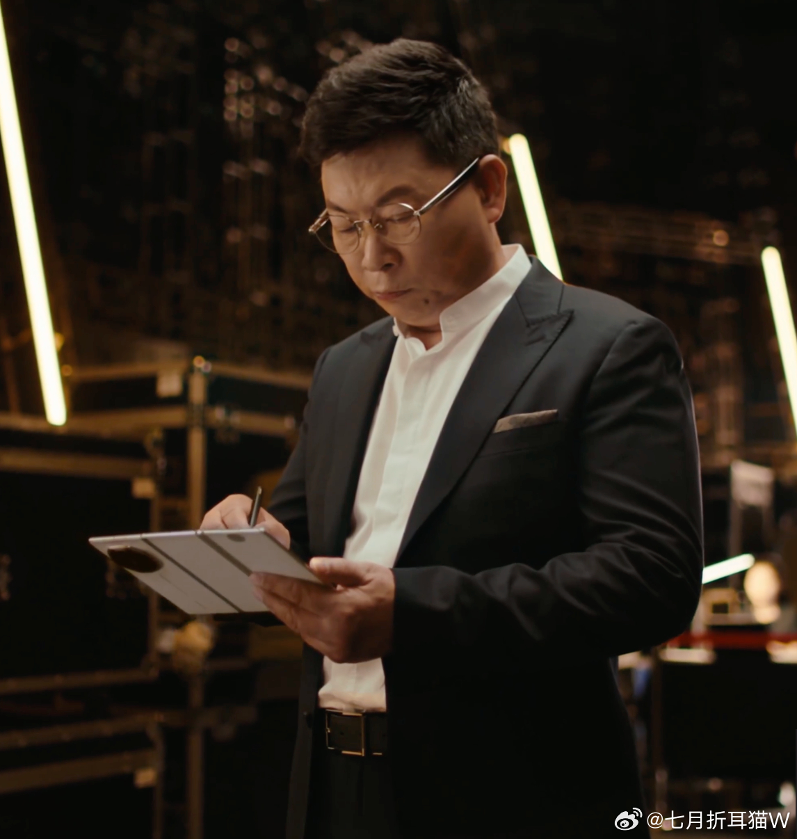 华为Mate XTs 非凡大师已经开启预约了，这次新增了两款配色，一款白色、一款