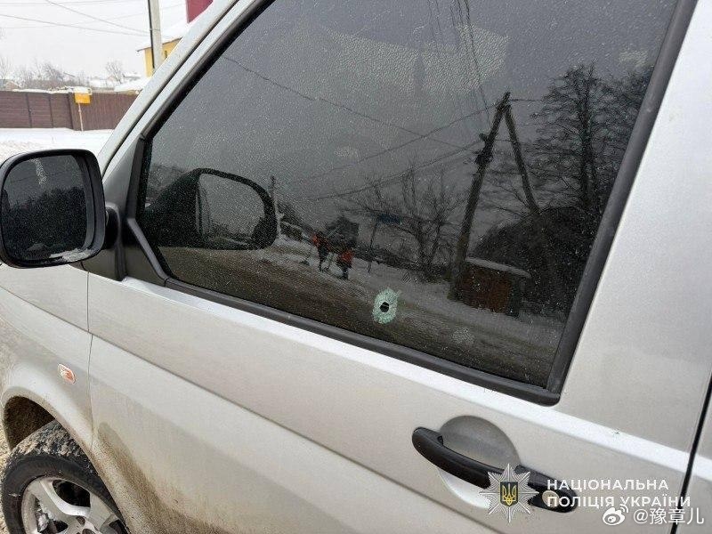 利沃夫地区乌克兰征兵办车辆遭到不明枪手射击 