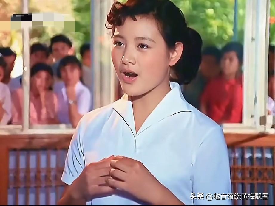 我们五十岁以上的人，都看过一部老电影《海外赤子》，女主角黄思华是由陈冲扮演的，在