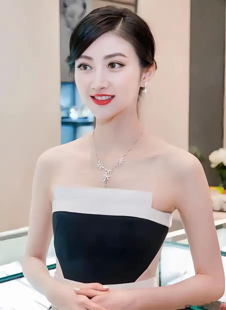 我有种强烈的预感大甜甜的事业发展不起来了如果我是她，我现在要做的第一件事，就是找