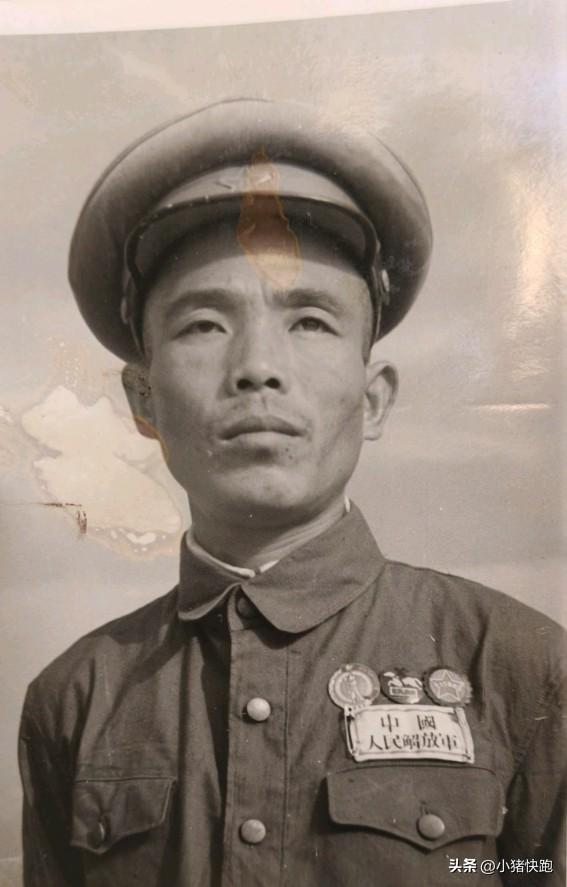 杨兆明，中原野战军二野桐柏军区28旅84团，1950年9月全国战斗英雄代表，中央