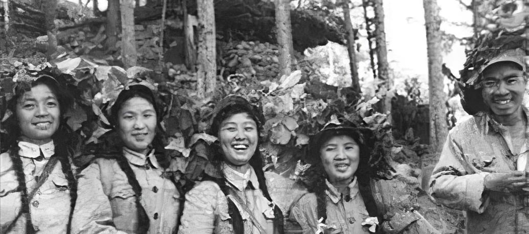 五名志愿军女兵神秘失踪，50年后美国记者说出真相，令人泪下。1950年，朝鲜战争
