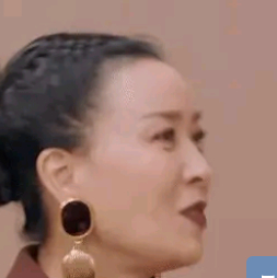 那英现在的打扮好老土 ​​​