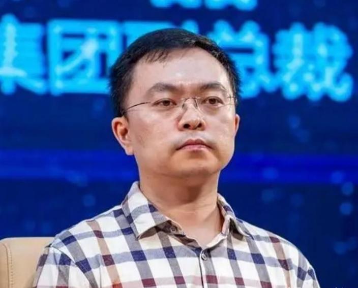 蔡磊，太刚了！
 
4月2日，渐冻症抗争者蔡磊，突然在社交平台郑重发文，字里行间