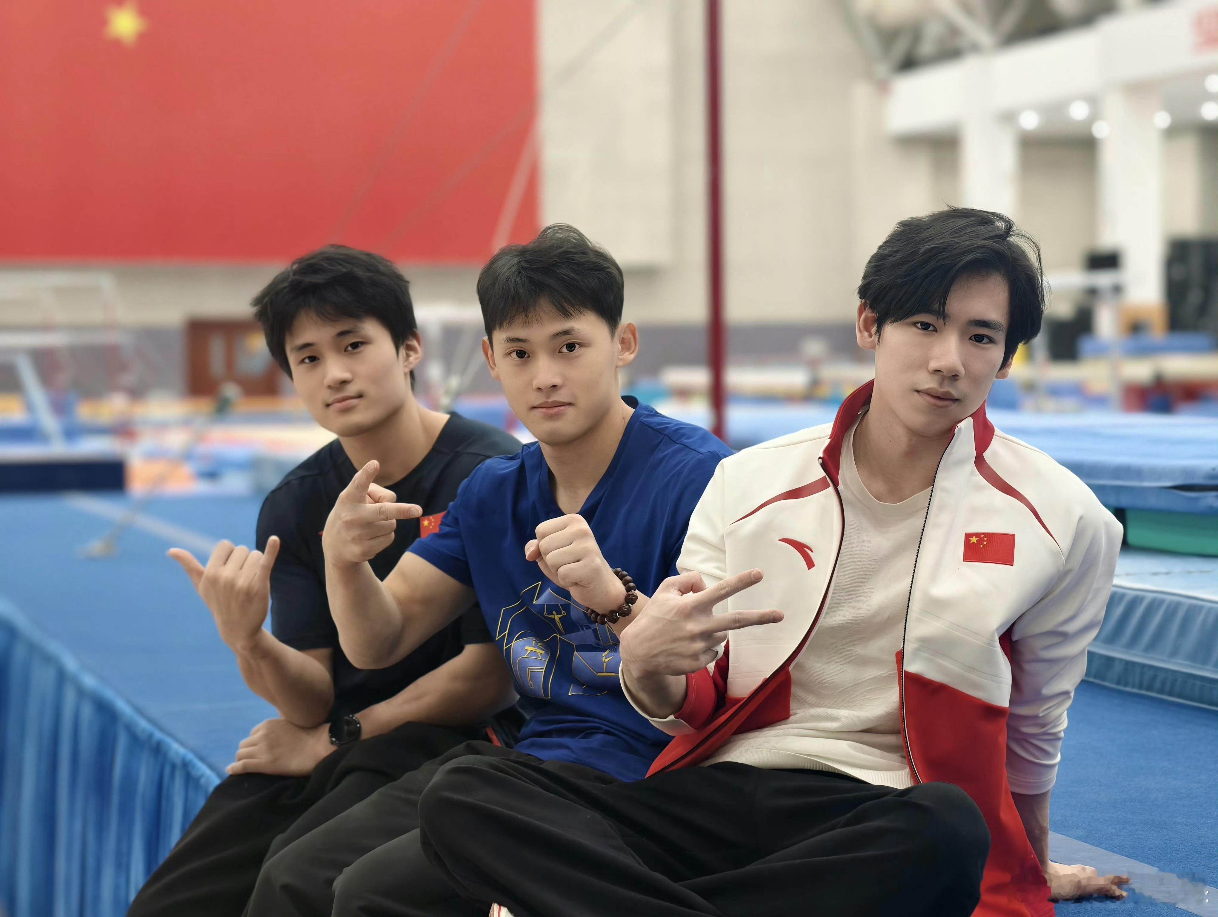 张博恒祝冬奥健儿新春快乐 训练场过年，心在赛场！为冬奥健儿隔空翻腾加油，新春快乐