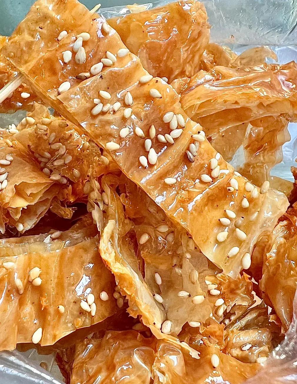 #有哪些吃一次很上瘾的美食#
烧鹅作为一种传统的粤式美食，在全国各地都很流行。据