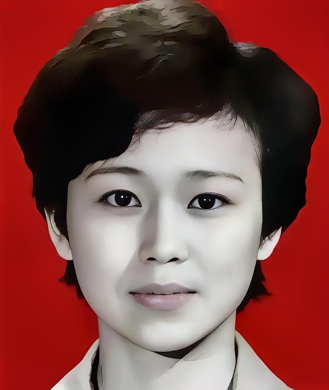 中国共产党的优秀党员，新时代革命军人的杰出代表，中国人民解放军原昆明军区某部原卫
