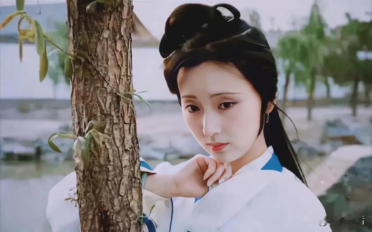 #用一句话证明你读过《红楼梦》#
《红楼梦》不仅仅是一部爱情史诗，更是一幅封建社