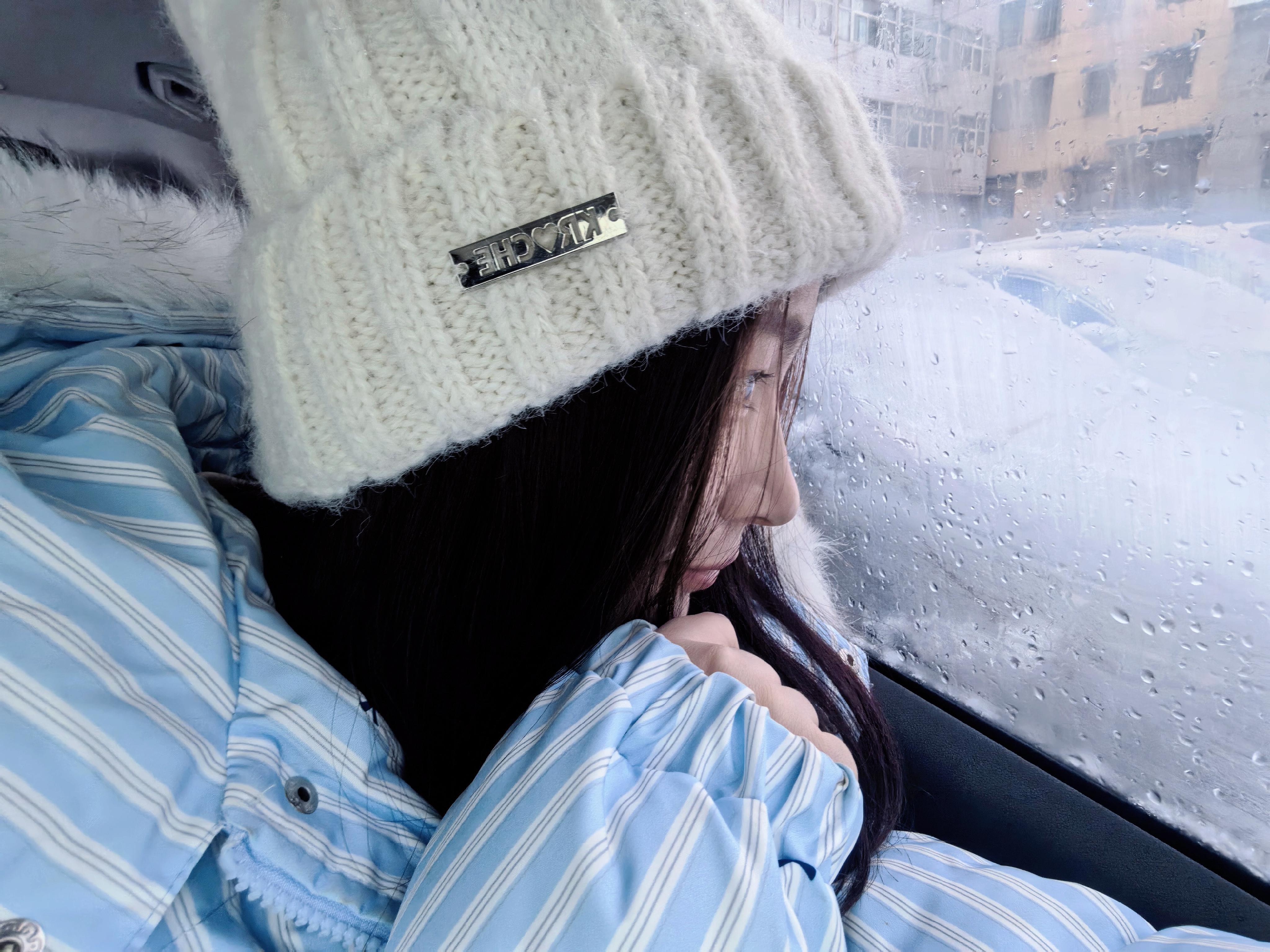 漫天飞雪把我心冷却 初雪 初雪当然要记录啊 雪