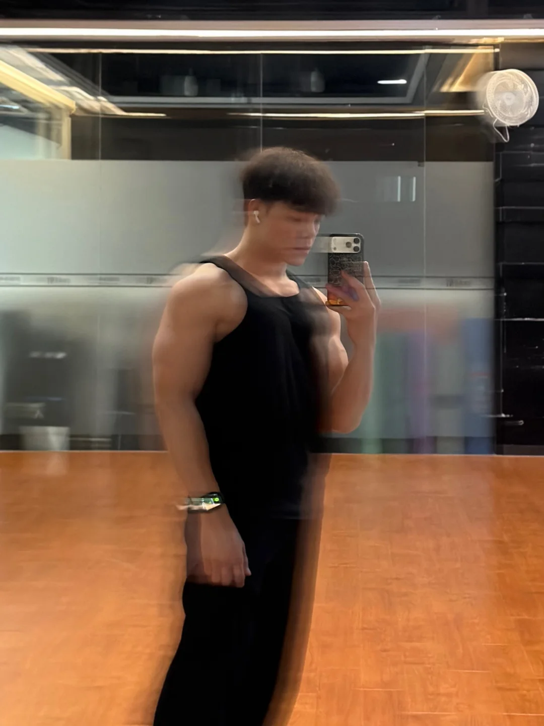 冷到照片都迷糊