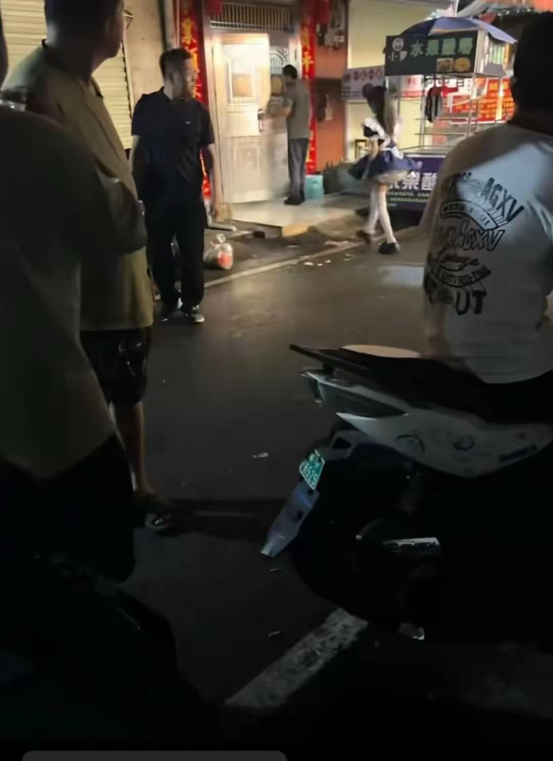 太不可思议了！
在广西南宁，这么开放了么