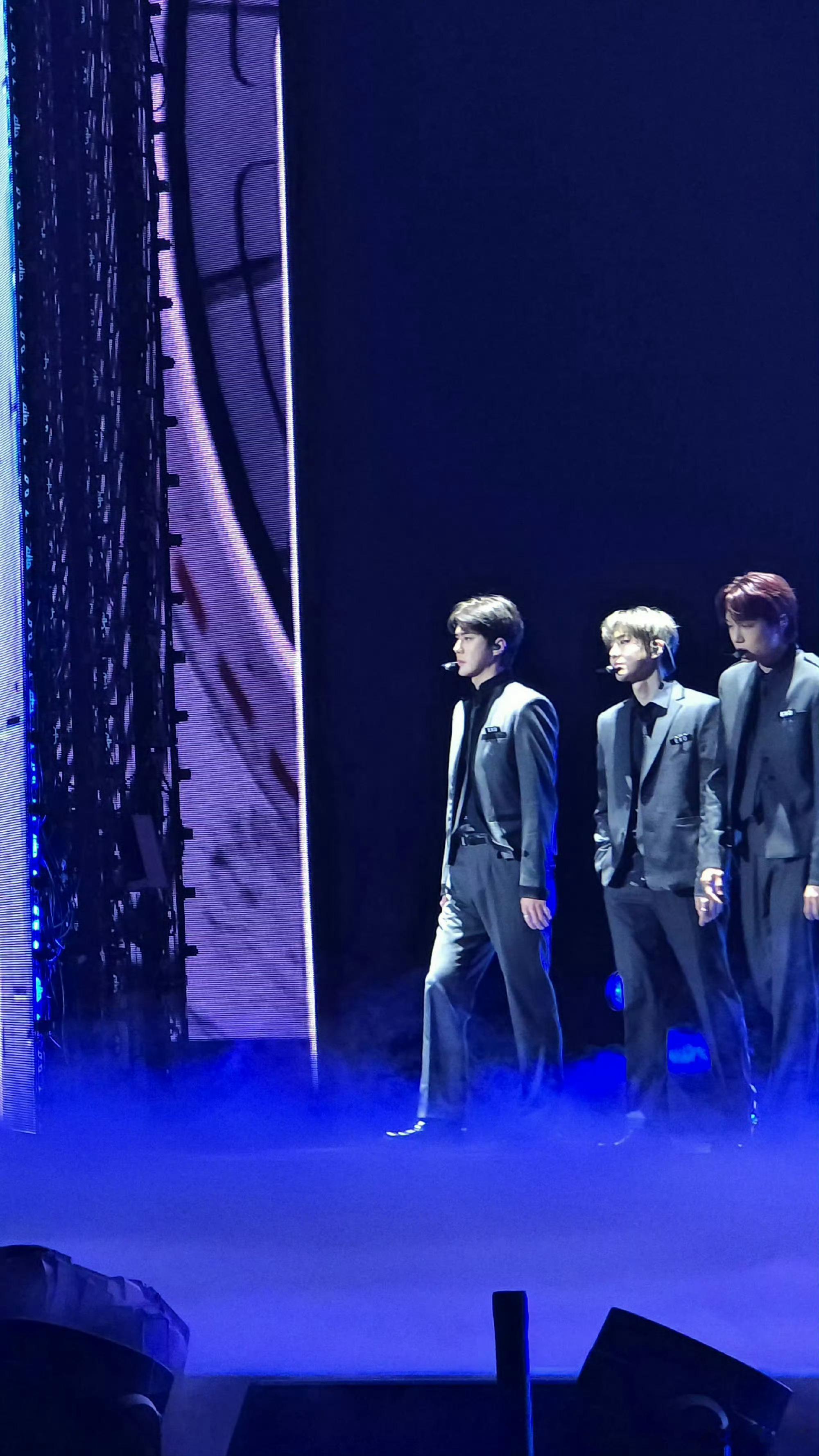 原相机下的吴世勋 依旧王子般… 