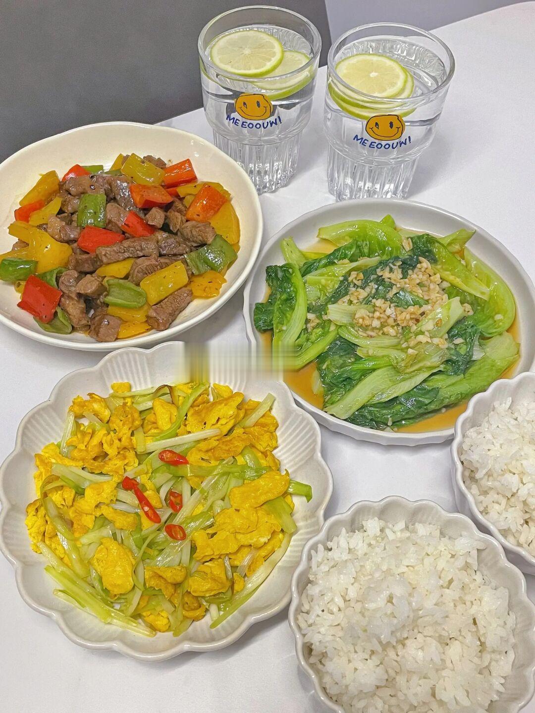 ✅晚餐分享|蒜香黄油牛肉粒➕韭黄鸡蛋