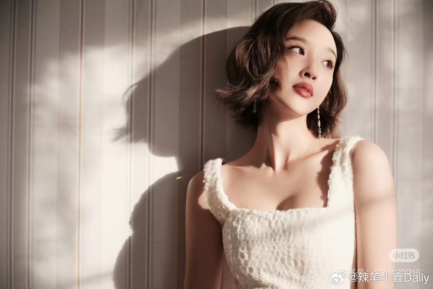 安陵容祺贵人 浪姐 祺贵人要上乘风破浪了！唐艺昕官宣的剪影里，那份从容又笃定的气